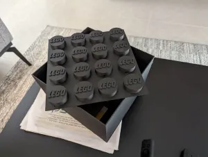 HUGO LEGO box #2 (230x230x150mm)