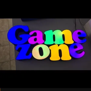 неоновая надпись game zona