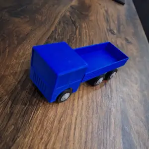 Truck with rolling wheels