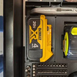 DeWalt Gridfinity 20V MAX* 4Ah Battery Holder