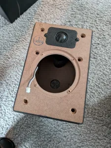 PreSonus Eris 3.5 v1 tweeter enclosure