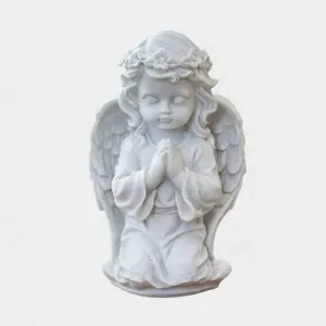 Estátua de um anjo em oração