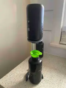 Resin bottle draininer