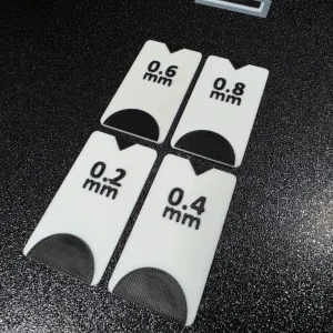 Current nozzle size indicator (cards and holder)