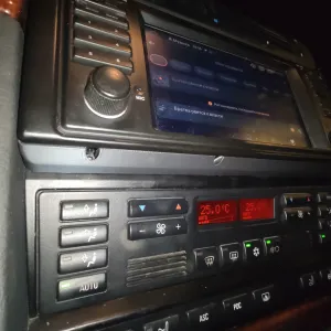 BMW e38 Android auto bottom bar