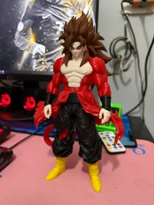 Goku Super Saiyajin 4