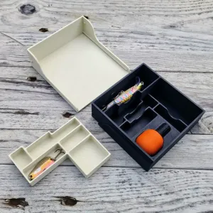 Small two-compartment tackle box
