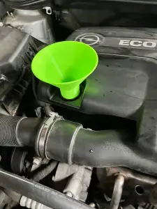 Öleinfülltrichter für diverse Opel und Chevrolet
