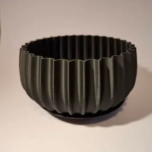 Ribbed planter