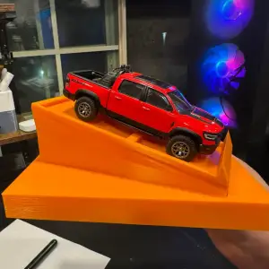 1:16 Diecast Car Wall Mount (With ramp)