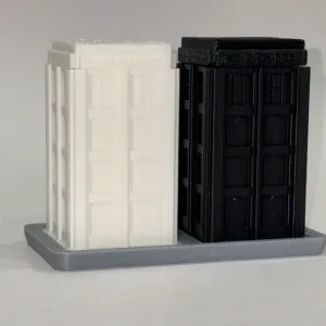 Dr Who Tardis - Salt and Pepper Shakers