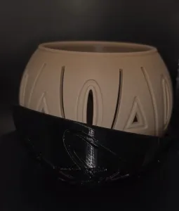 Corvus planter