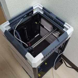 Lid Riser Ex1 : BACK PLATE and PFTE CONNER