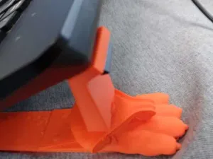 Dragon foot for keyboard