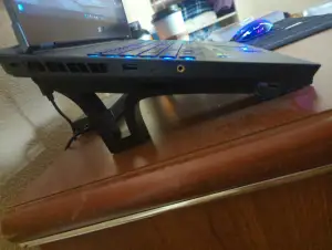 Msi GE76 raider laptop stand