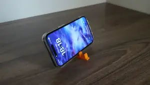 Phone Stand v3 Keychain Version