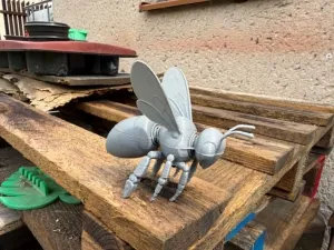Hardworking Robo Bee,wasp