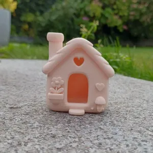 Sweetheart Cottage, tiny animal house