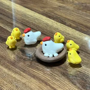 CUTE LITTLE CHICKEN FAMILY / EASTER DECORATION