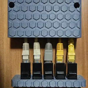 box for mounting up to 5 keystone modules