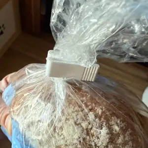 Clip for food, bread, for the kitchen