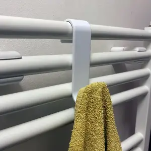 Radiator hook