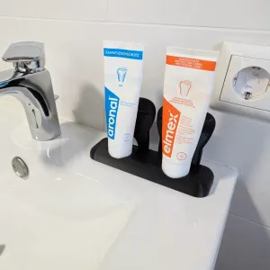 Toothy Twisters: The Ultimate Toothpaste Squeezers