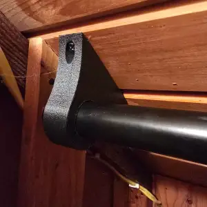 closet rod hanger