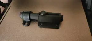 Sliding bolt latch