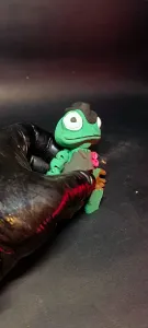 FrogShot Agent – Sapo Espía Articulado