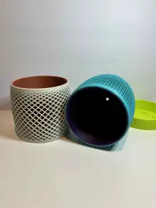 Two Tone Mesh Planter with drip tray