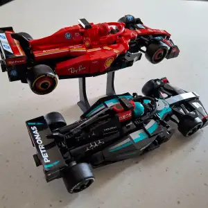 Lego F1 Speed Champions, 2-car stand