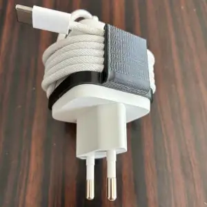 anker şarj kablo tutucu