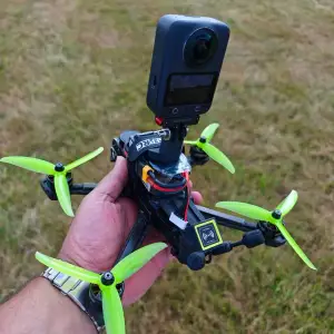 better 360-degree action cam mount complete set on battery!