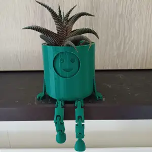 planter with multiple faces