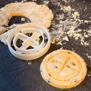 Cookiecutter für Cookies and more withe Geocaching Logo