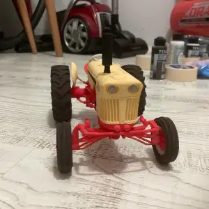 Classic Red Farm Tractor – Detailed 3D Model