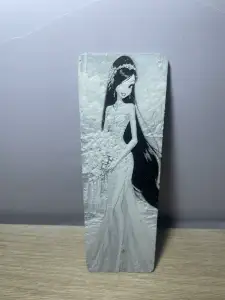 marcapaginas novia morena