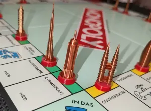 10er Set Skyscraper-Spielfiguren – Monopoly
