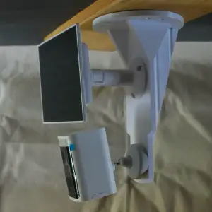 Wyze Battery Cam Pro and Solar Panel Horizontal Mount