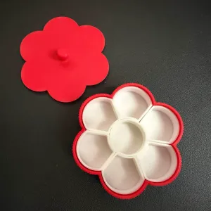 Modern flower daily pillbox