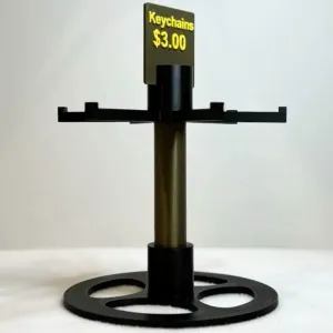 Spinning customizable keychain display
