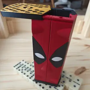 domino Dead Pool box transformable into a tile holder