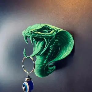 King cobra snake key chain wall mounted organizer