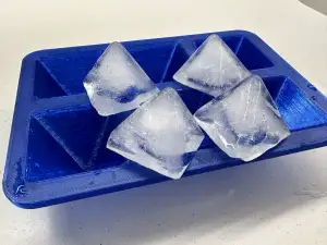 Pyramids ice tray