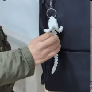 Articulated dragon Keychain 001