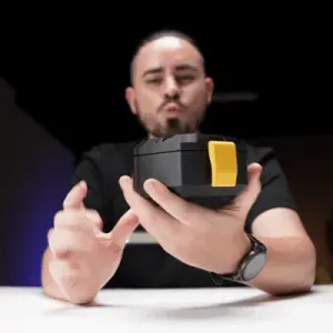 ELEGANT WATERPROOF MEGA RESISTANT CASE (WITHOUT SCREWS)