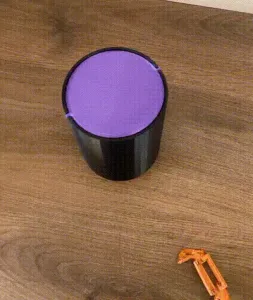 Trash Bin / Garbage Can with swing lid