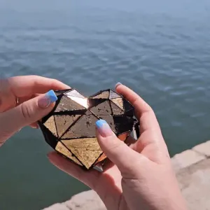 Heart in Facets - Airpods Pro Case