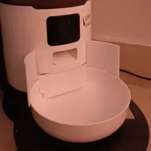 Cat feeder cover